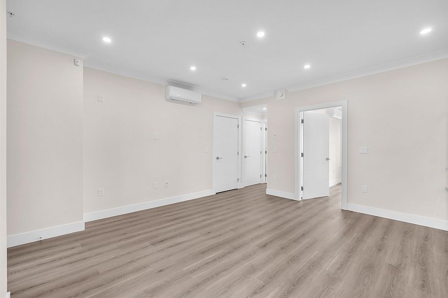 8327 French Street Vancouver, BC - 28