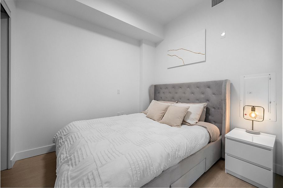 454 422 E 3rd Street North Vancouver, BC - 11