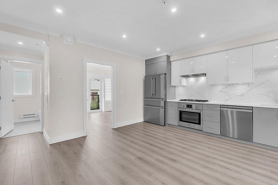 8327 French Street Vancouver, BC - 10