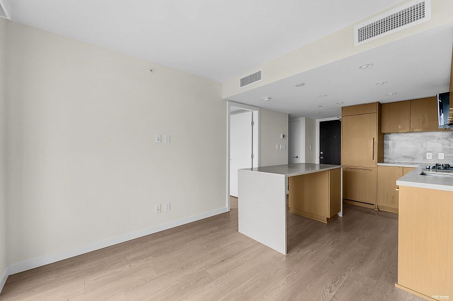 2405 8189 Cambie Street Vancouver, BC - 6