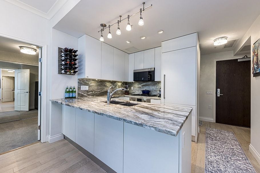303 199 Victory Ship Way North Vancouver, BC - 10