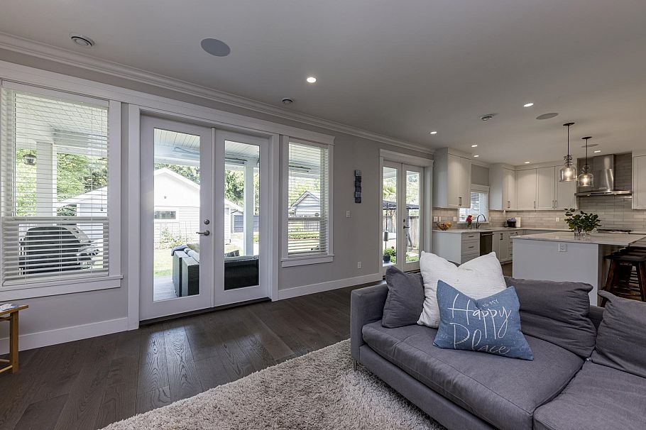 842 W 20th Street North Vancouver, BC - 9