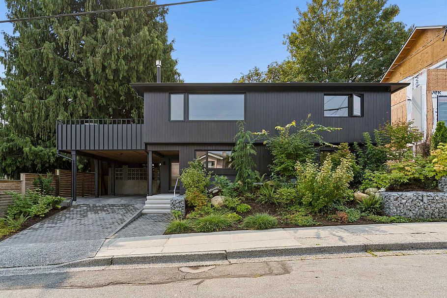476 E 29th Avenue Vancouver, BC - 1