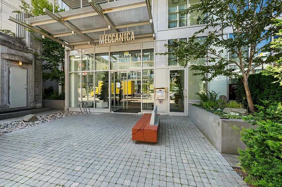 134 E 1st Avenue Vancouver, BC - 31