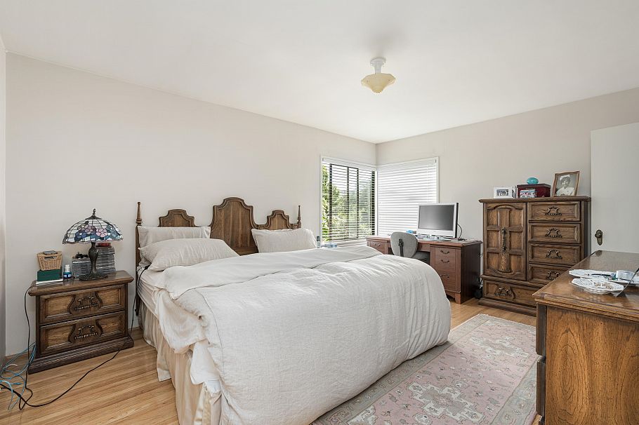 696 W 27th Avenue Vancouver, BC - 33