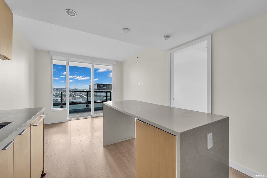 2405 8189 Cambie Street Vancouver, BC - 2