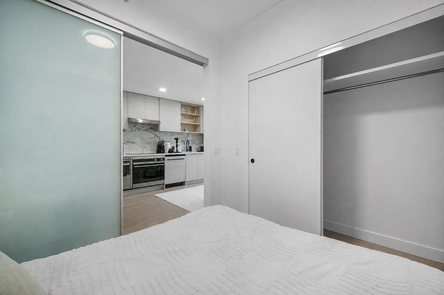 454 422 E 3rd Street North Vancouver, BC - 10