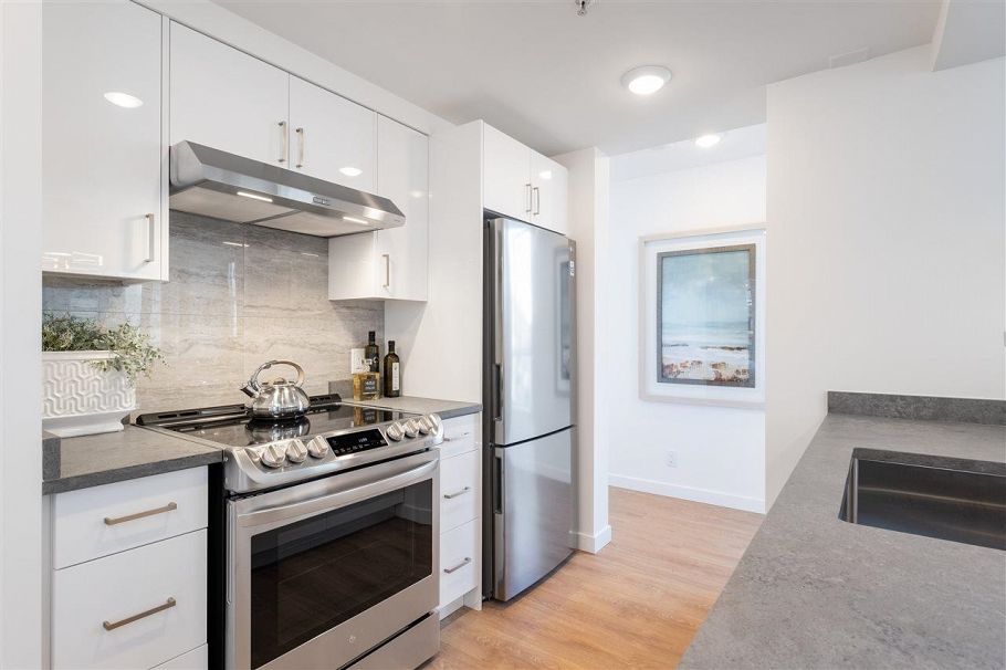 605 1228 Marinaside Crescent Vancouver, BC - 13