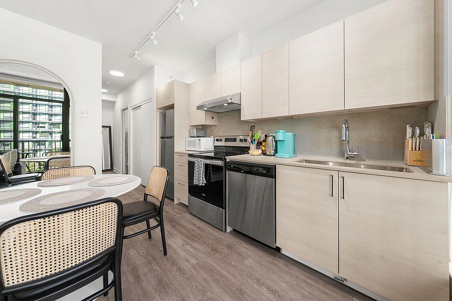 602 1249 Granville Street Vancouver, BC - 12