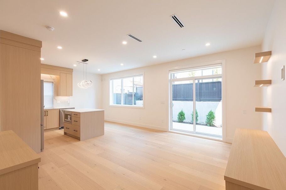 2 3615 Turner Street Vancouver, BC - 3