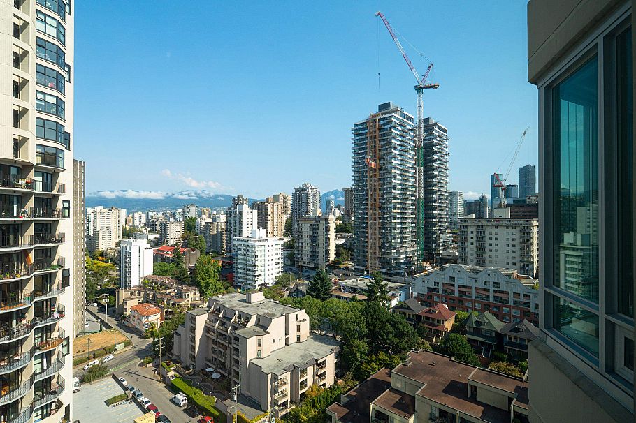 2003 1005 Beach Avenue Vancouver, BC - 18