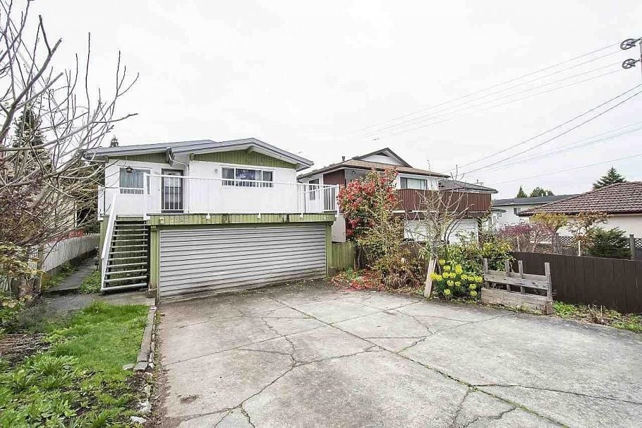 7687 Oak Street Vancouver, BC - 2