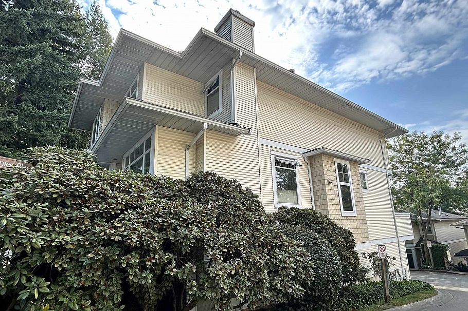 1 3596 Whitney Place Vancouver, BC - 4