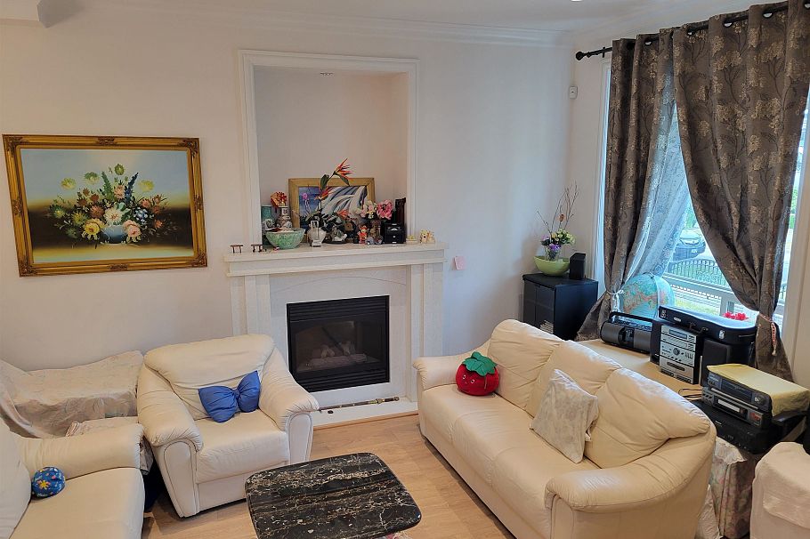 2962 Kitchener Street Vancouver, BC - 7
