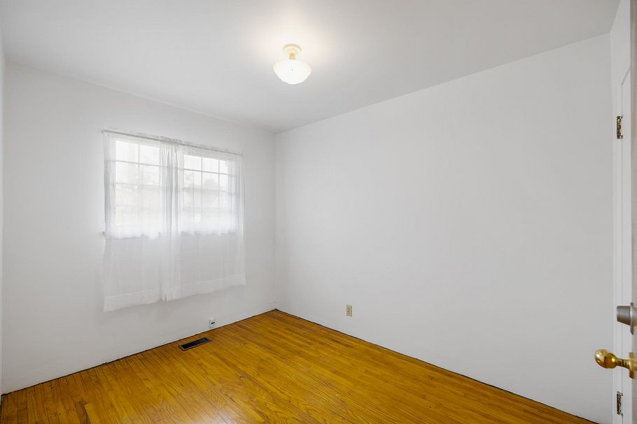 7544 Main Street Vancouver, BC - 26