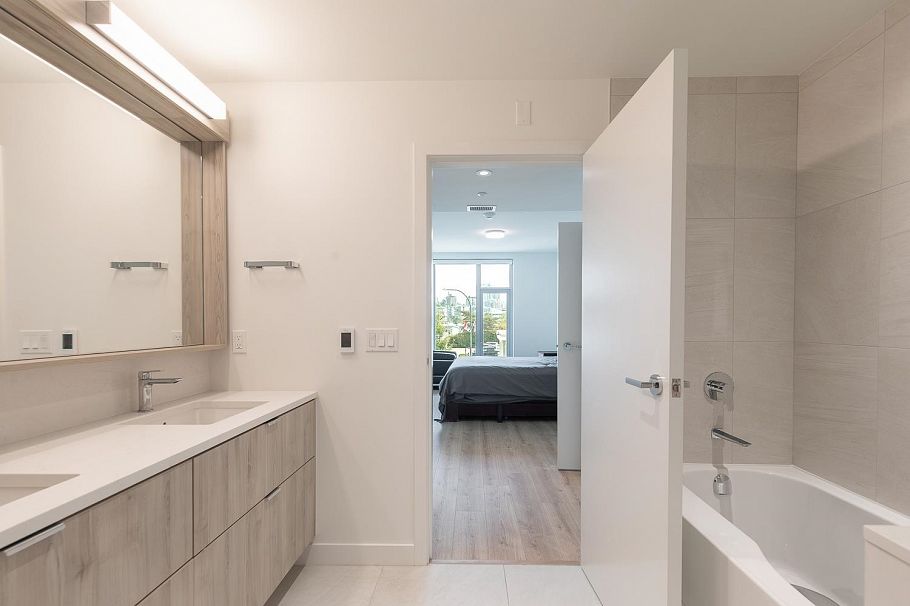 107 755 Harbourside Drive North Vancouver, BC - 20