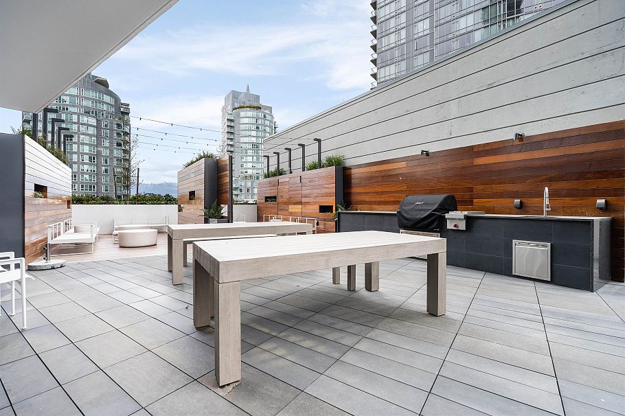 2004 620 Cardero Street Vancouver, BC - 20
