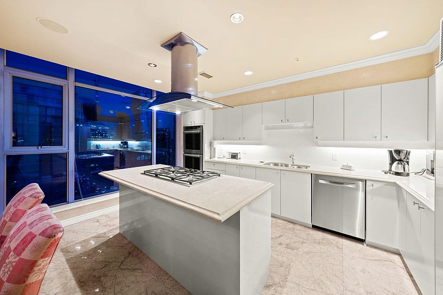 PH3 1790 Bayshore Drive Vancouver, BC - 2