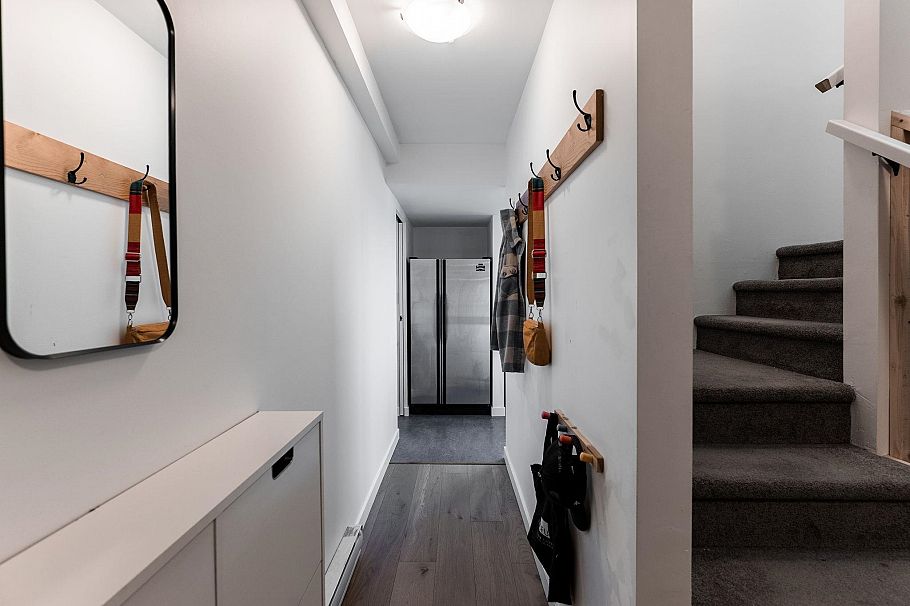 219 2910 E Pender Street Vancouver, BC - 32