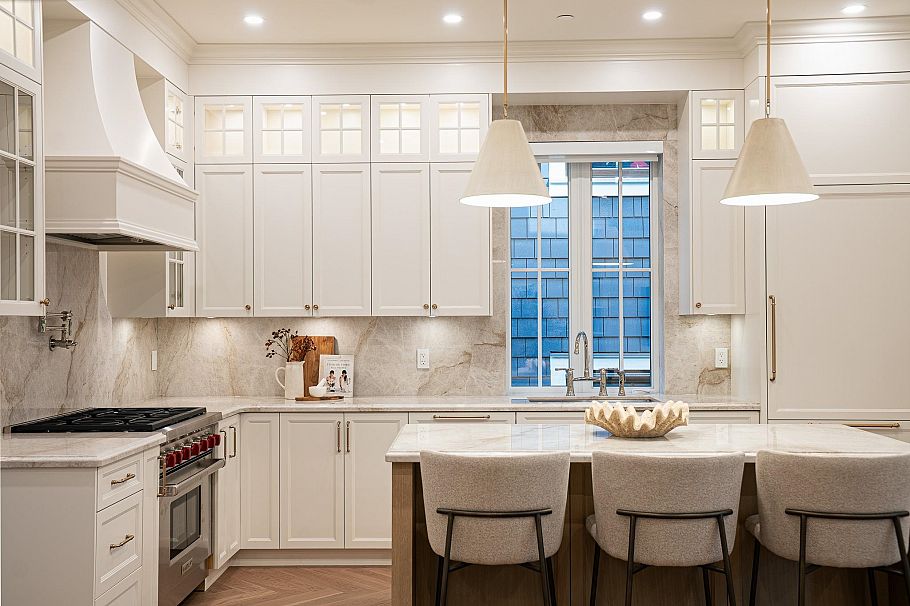 1 127 W 17th Avenue Vancouver, BC - 1