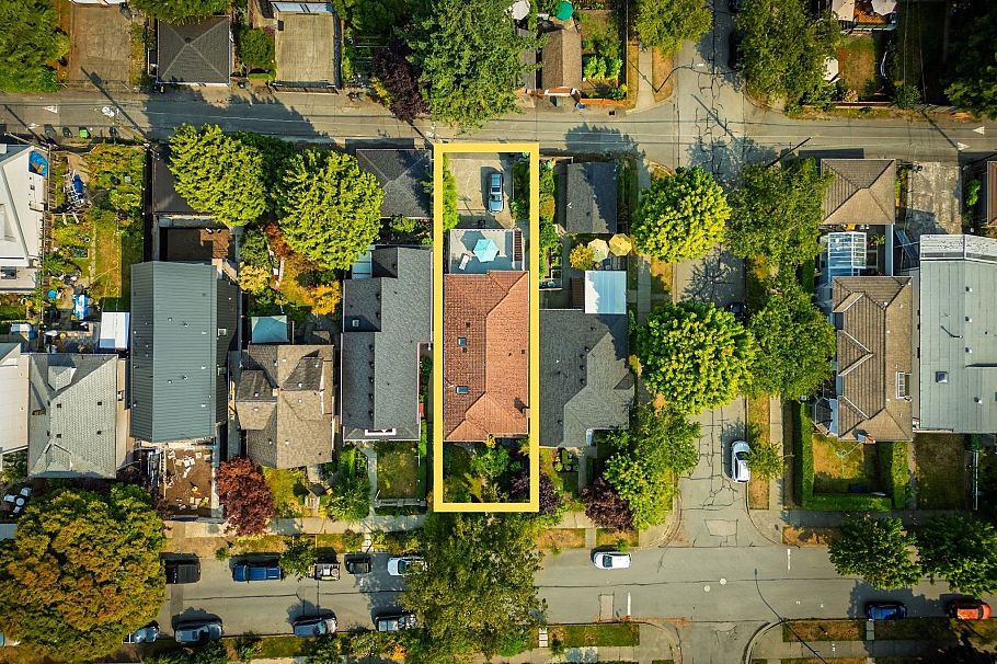 2183 Napier Street Vancouver, BC - 35