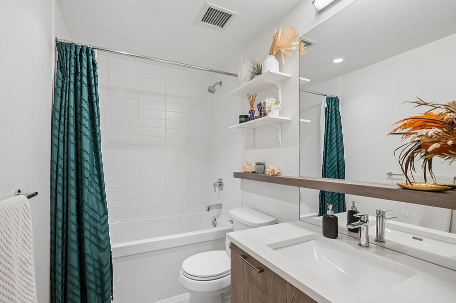 105 625 E 3rd Street North Vancouver, BC - 23