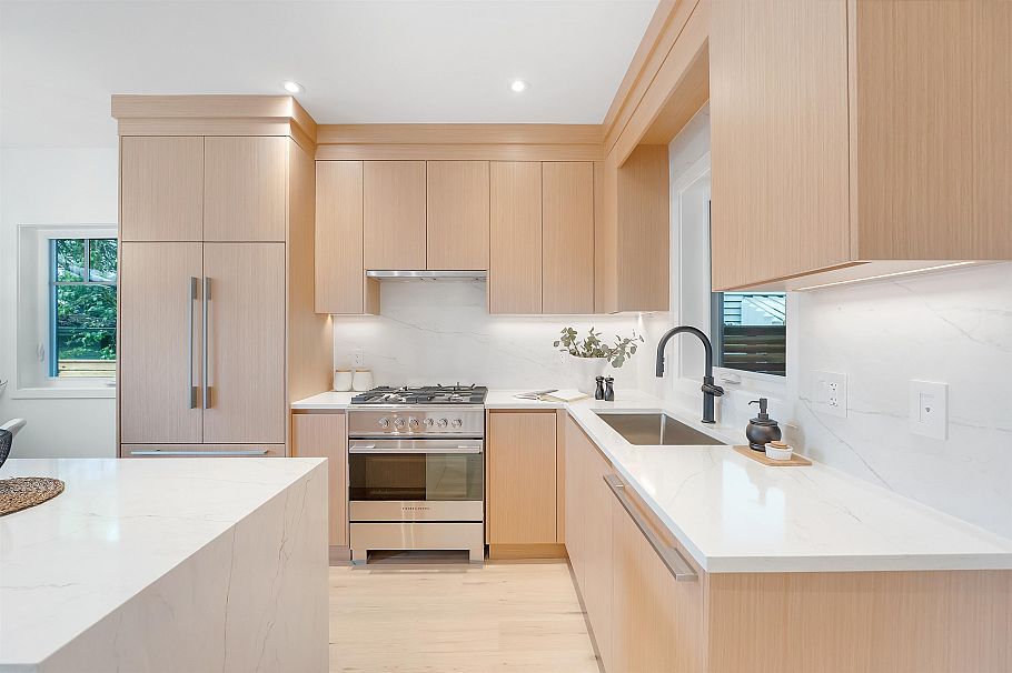 265 W 6th Street North Vancouver, BC - 3