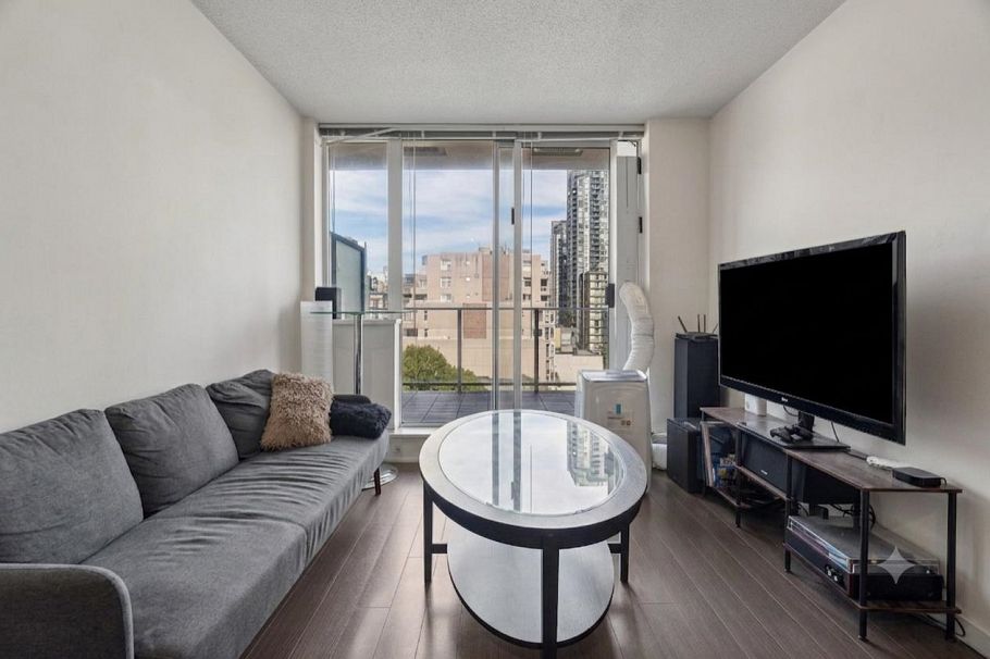 703 1325 Rolston Street Vancouver, BC - 1