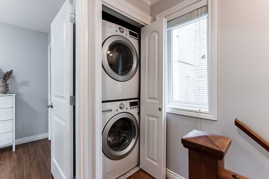 2139 Triumph Street Vancouver, BC - 14