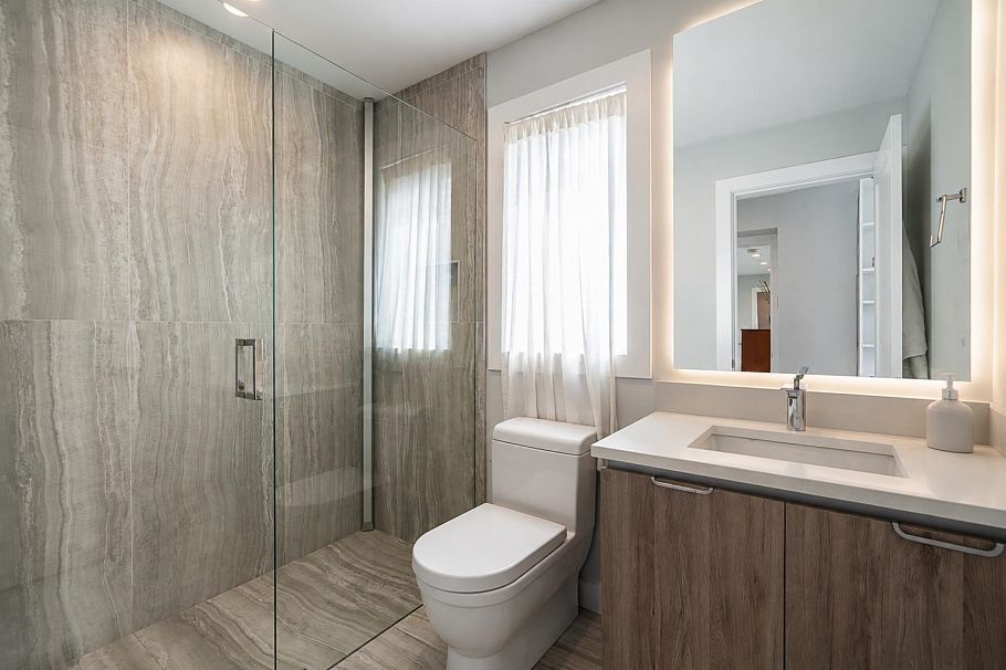 955 Forest Hills Drive North Vancouver, BC - 34