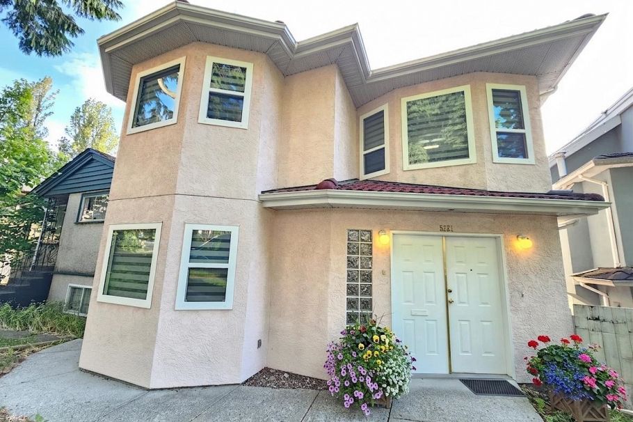 5521 Dundee Street Vancouver, BC - 1