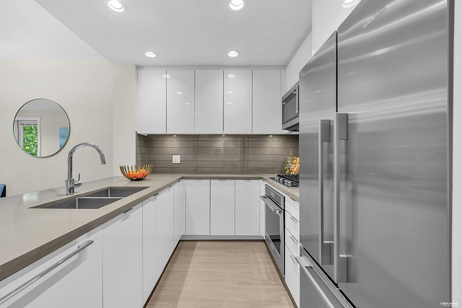 315 255 W 1st Street North Vancouver, BC - 8