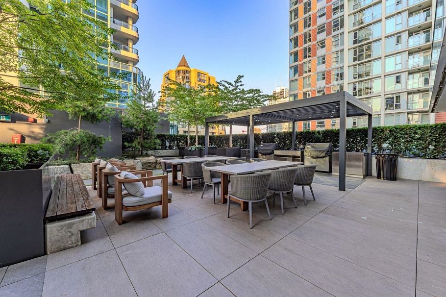 3005 1335 Howe Street Vancouver, BC - 25