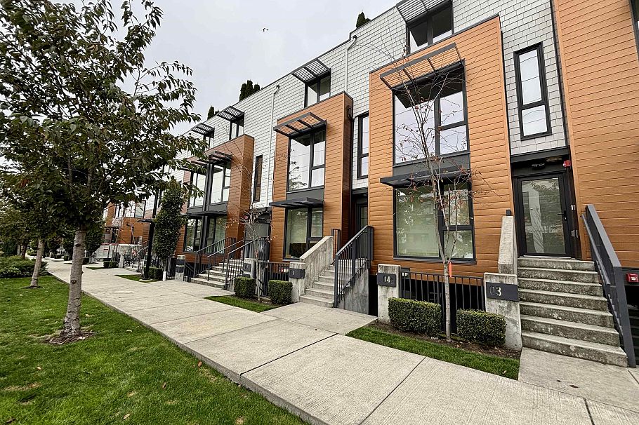 3 720 3RD EAST STREET, North Vancouver BC V7L 0G7 North Vancouver, BC - 1