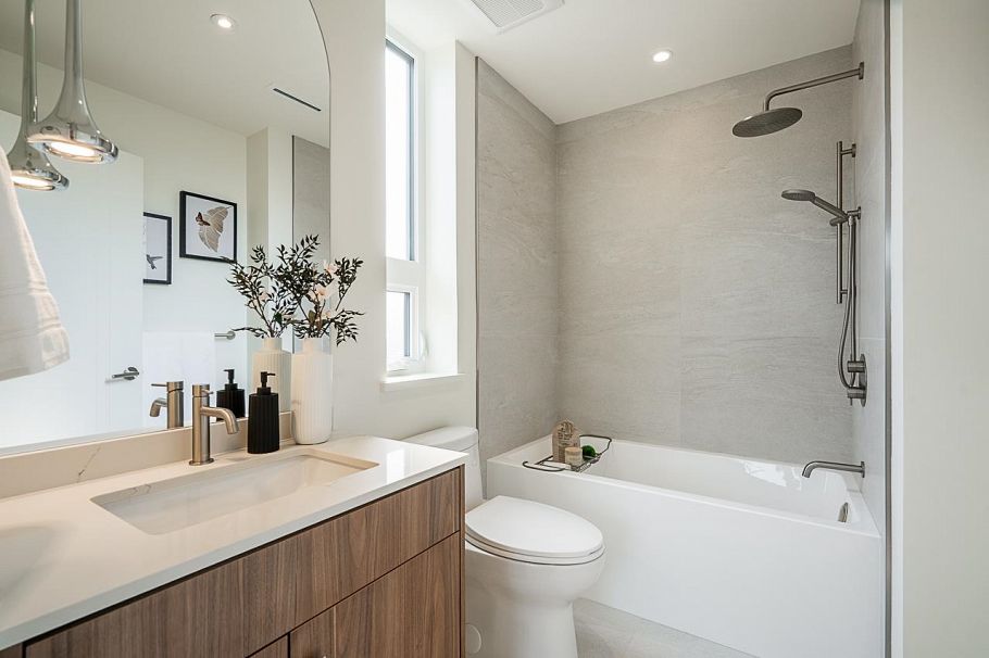 1 456 E 38th Avenue Vancouver, BC - 26