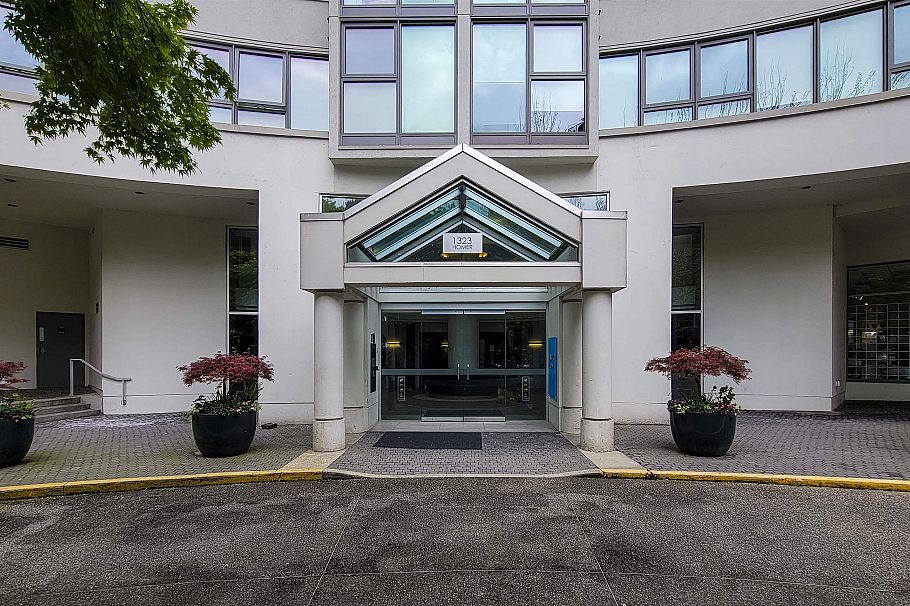 2706 1323 Homer Street Vancouver, BC - 2