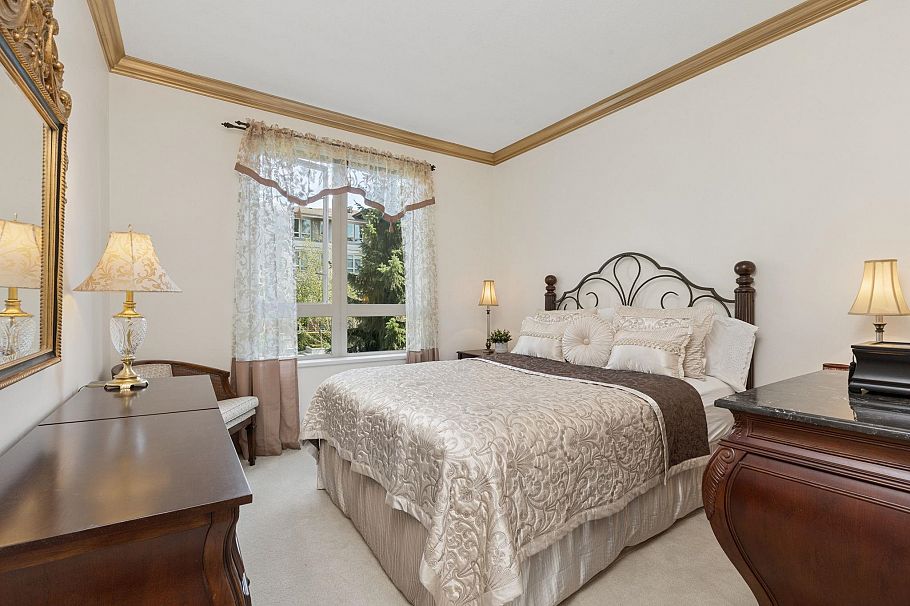 203 1111 E 27th Street North Vancouver, BC - 11