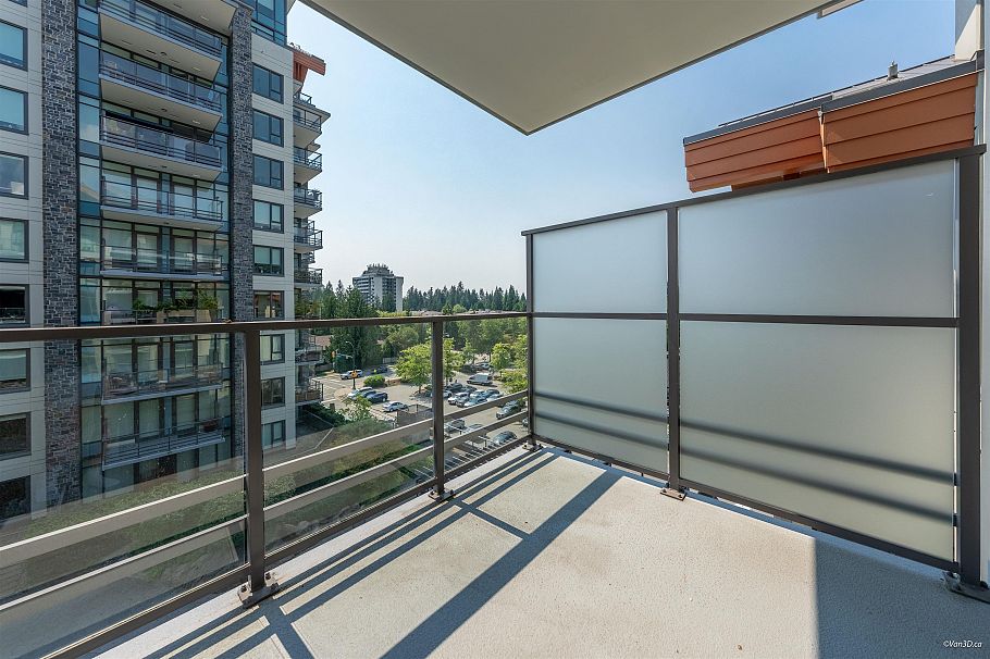 504 2780 Valley Centre Avenue North Vancouver, BC - 12