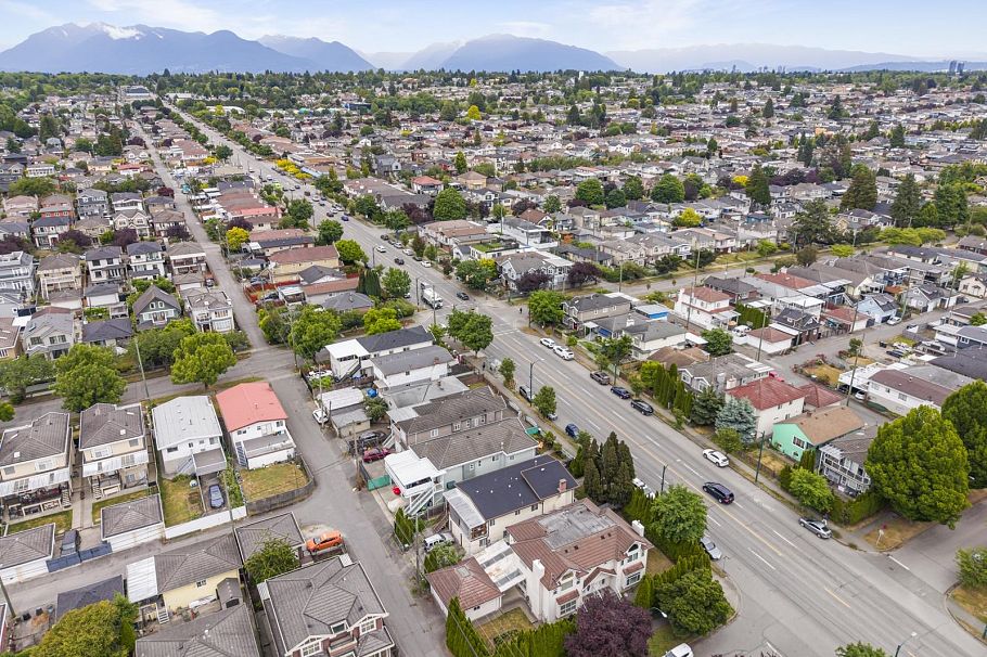 7544 Main Street Vancouver, BC - 17