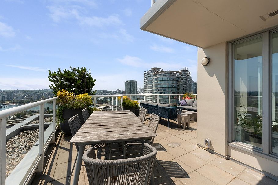 2405 550 Taylor Street Vancouver, BC - 22