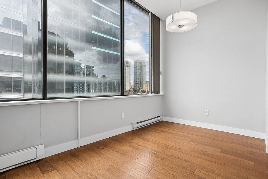 701 1010 Howe Street Vancouver, BC - 7