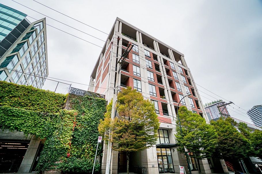 205 531 Beatty Street Vancouver, BC - 1