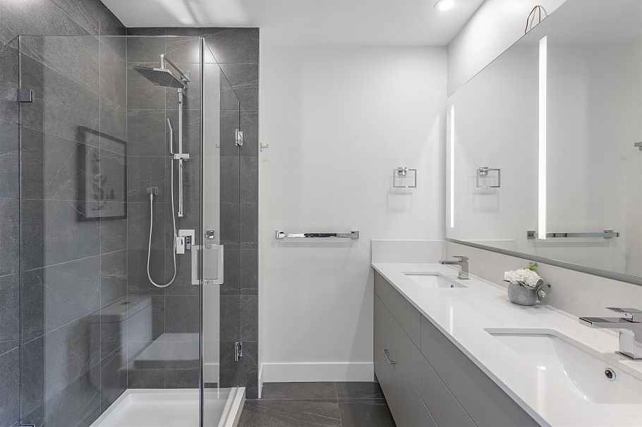 311 342 Mountain Highway North Vancouver, BC - 18