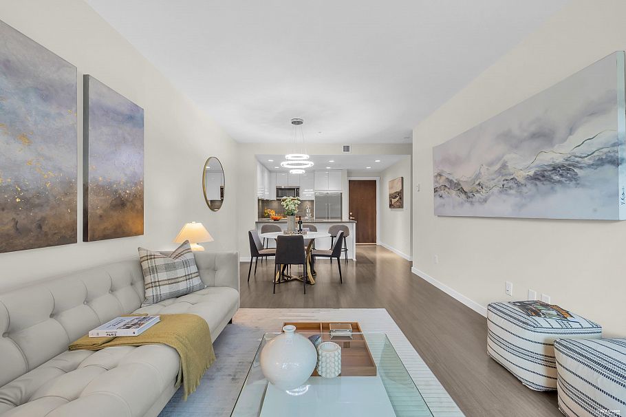 315 255 W 1st Street North Vancouver, BC - 16