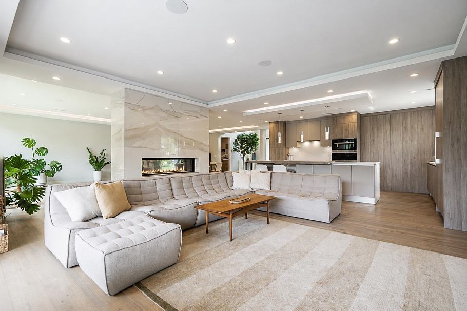 955 Forest Hills Drive North Vancouver, BC - 18