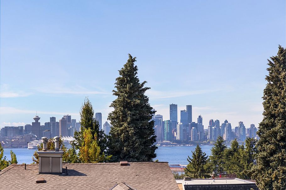 265 W 6th Street North Vancouver, BC - 30