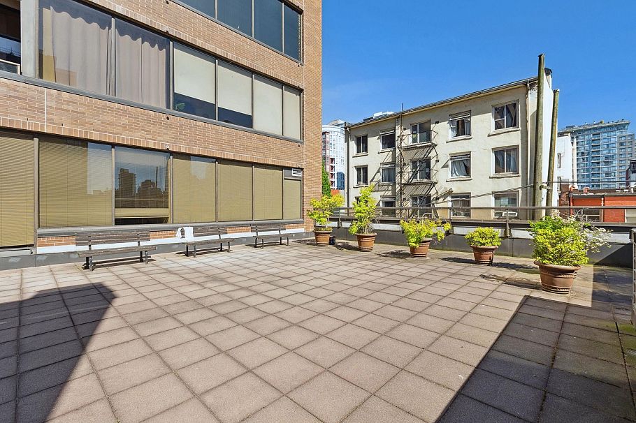 701 1010 Howe Street Vancouver, BC - 18