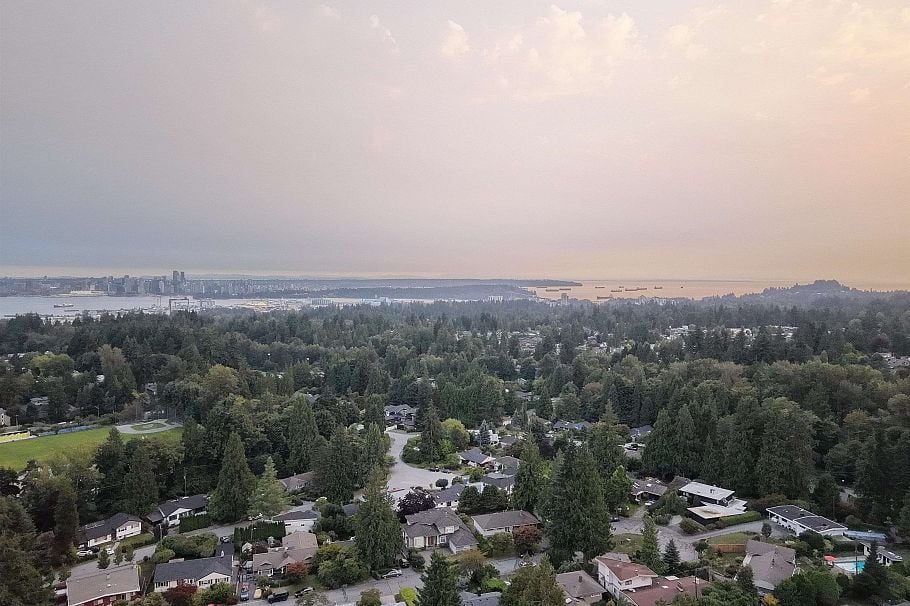 799 Donegal Place North Vancouver, BC - 39
