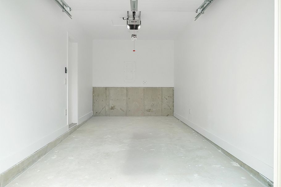 265 W 6th Street North Vancouver, BC - 27