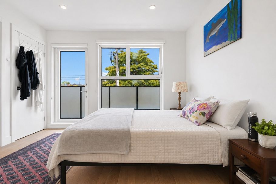 156 W Woodstock Avenue Vancouver, BC - 10